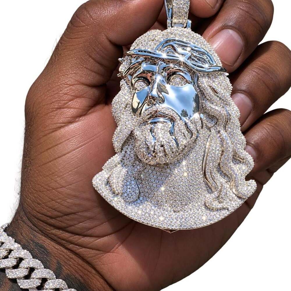 Jesus Pendant W Silver 20 Inch 2 D 56